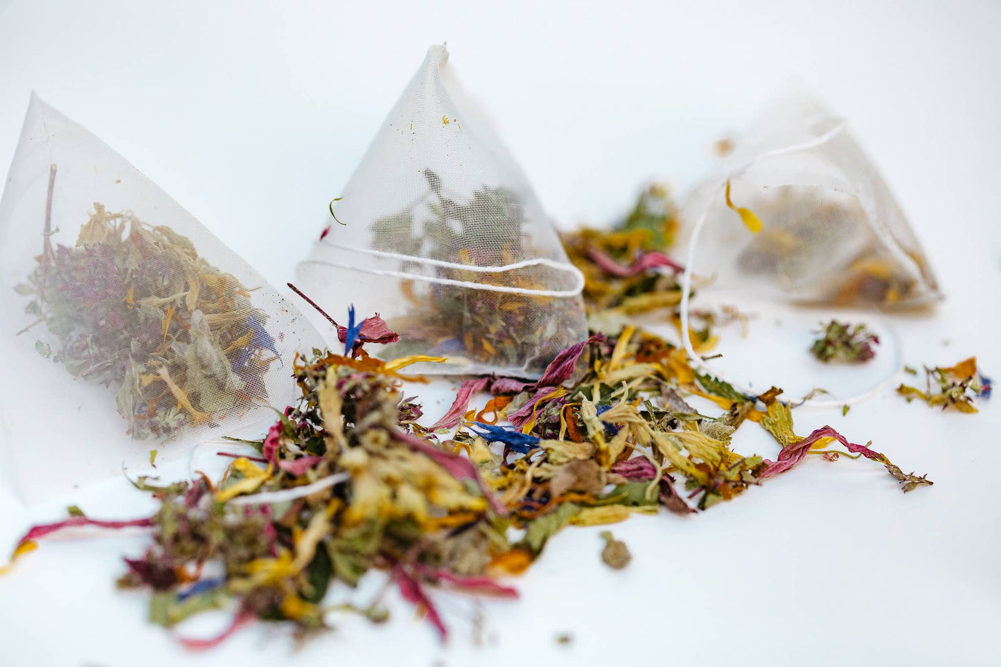 BLOSSOM Tea Blend - Organic Whole-flower Tea