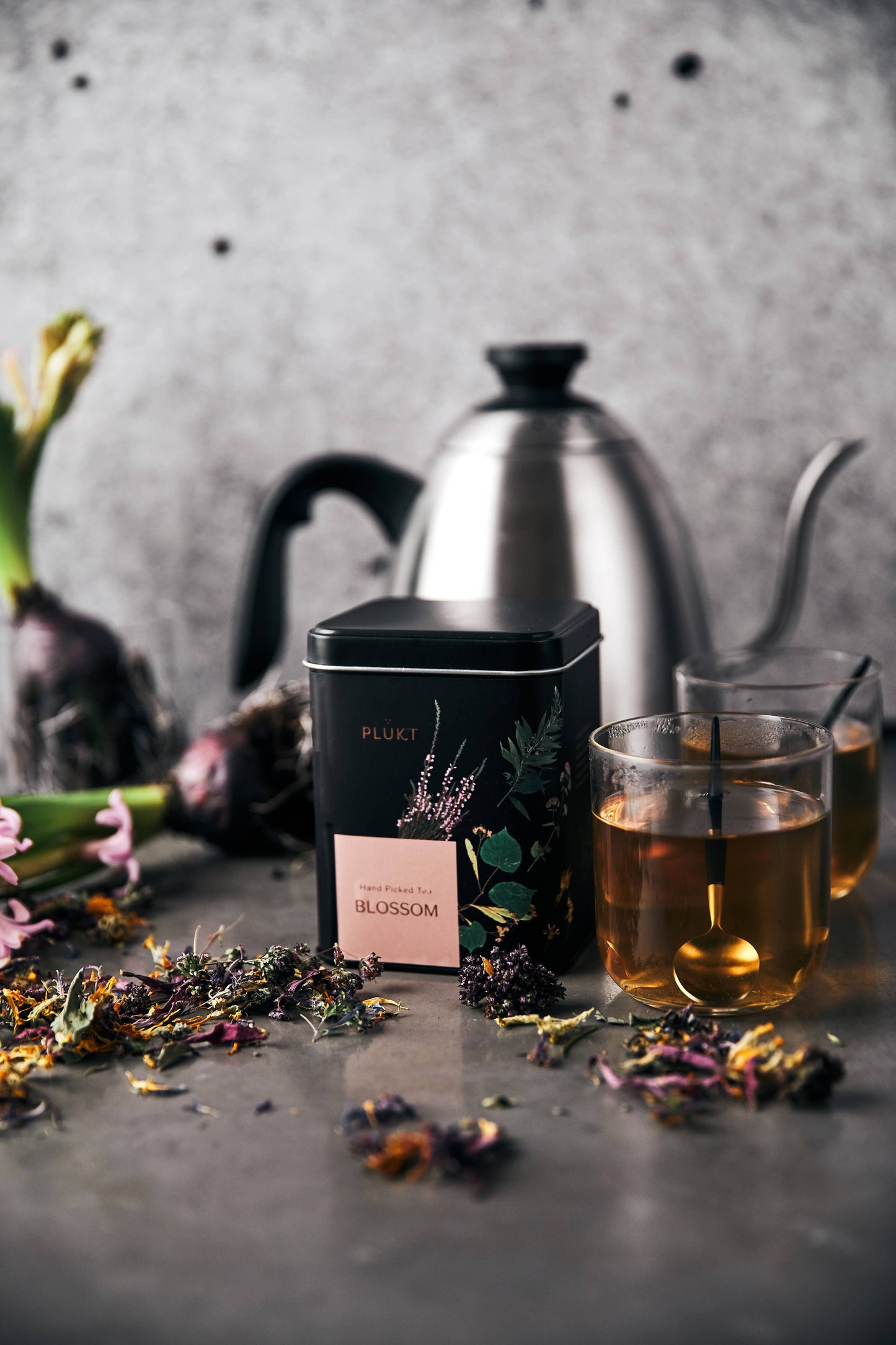 BLOSSOM Tea Blend - Organic Whole-flower Tea